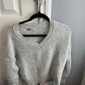SO Women's Light Gray V-Neck Sweater